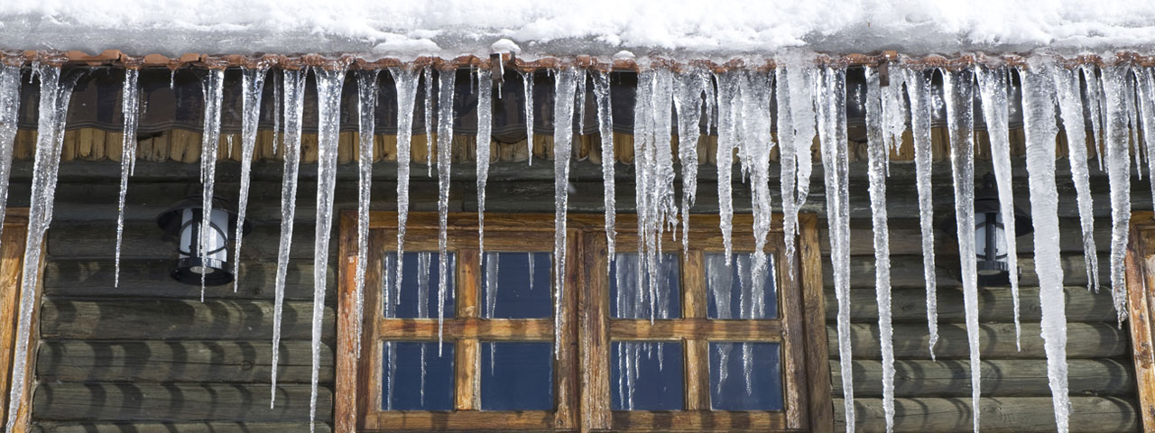 spray foam prevents ice dams by providing proper insulation in Omaha attic spaces